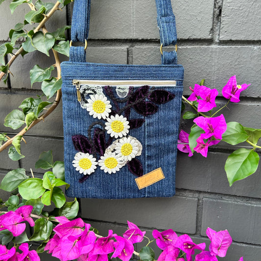 Small Crossbody Bag - Vintage Daisies