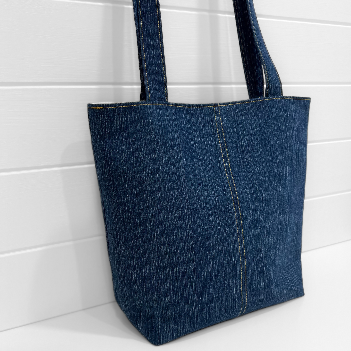 Everyday Tote - Magnetic Clip Top - Rusty flowers