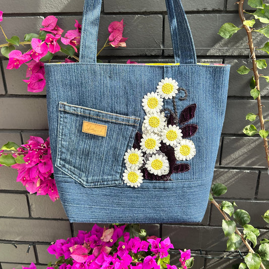Everyday Tote + Accessories - Vintage Daisies