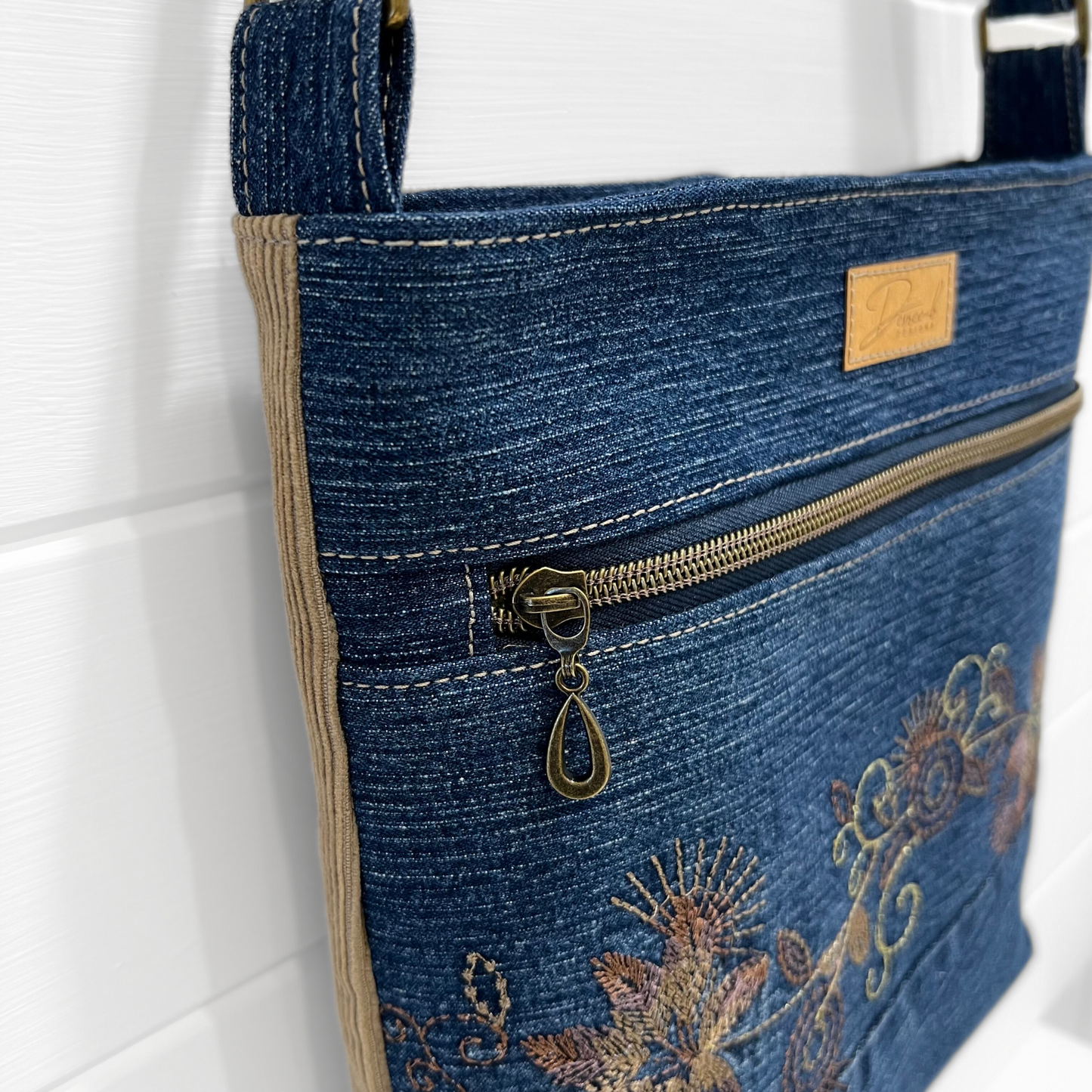 Carry-all Crossbody Bag - Rusty Flowers