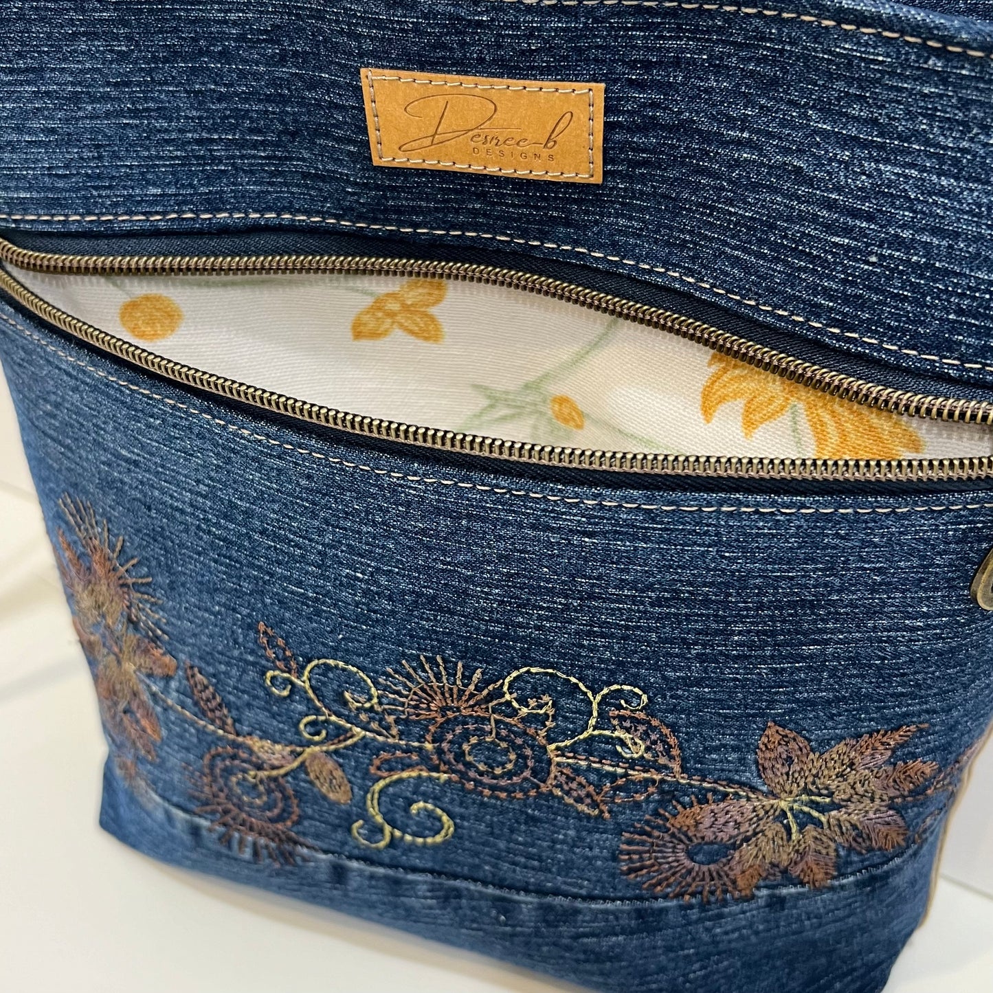 Carry-all Crossbody Bag - Rusty Flowers